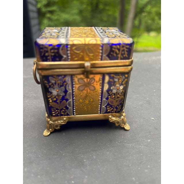 Gilt and Enameled Cobalt Blue Trinket Box For Sale In Philadelphia - Image 6 of 9