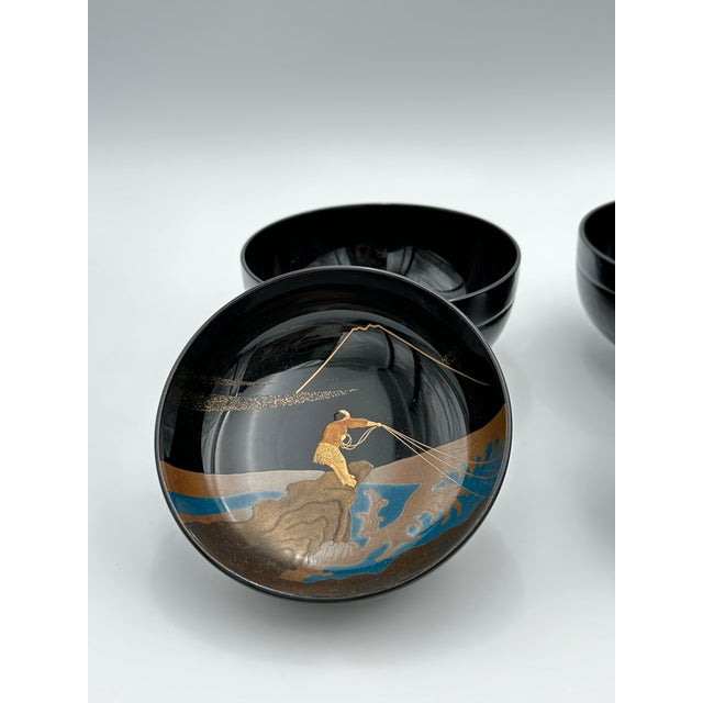 Late 20th Century Vintage Signed “Kihachi” Japanese Lacquer Gold Makie, Hokusai Fuji Scenes Soup Bowl Set With Lids With Original Wooden Box - Set of 5 For Sale - Image 5 of 9
