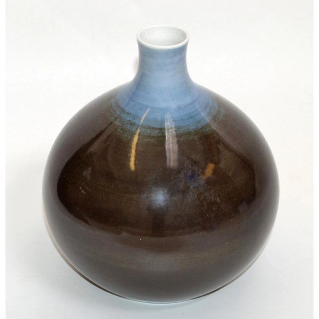 Bavaria Arzberg Hutschenreuther Glazed Porcelain Vase Black, Blue & White 1970s For Sale - Image 11 of 11