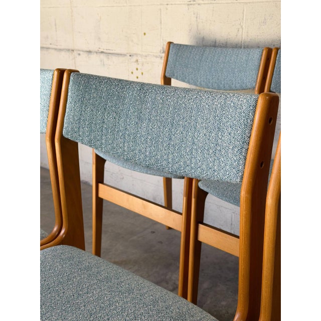 Wood Dining Chairs Set of 6 in Blue Fabric Newly Reupholstered Mid-Century Modern For Sale In Los Angeles - Image 6 of 11