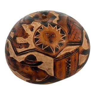 Peruvian Mates Burilados Folk Art Gourd For Sale