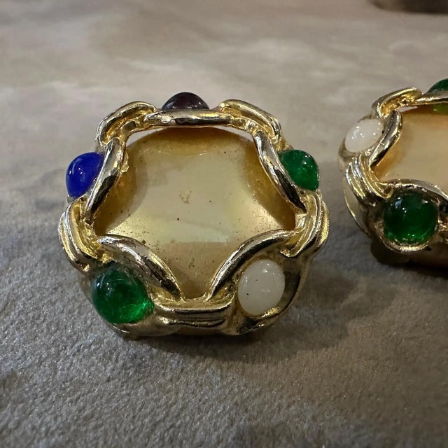 1980s Costume Jewelry Gilt Metal and Cabochon Glasses Italian Clip-on Earrings For Sale - Image 10 of 12