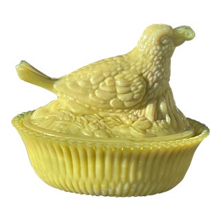 1950s Westmoreland Opalescent Yellow Bird on Nest Butter Dish For Sale