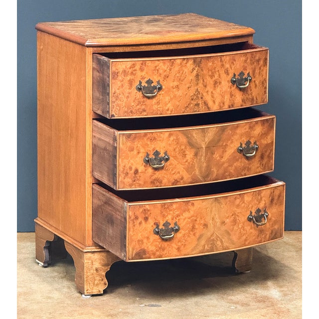 English English Bow Front Small Chest of Burr Walnut With Three Drawers For Sale - Image 3 of 14