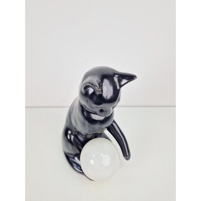 Mid-Century Cat Sphere Table Lamp in Ceramic and Opal Glass, 1970s For Sale - Image 3 of 9