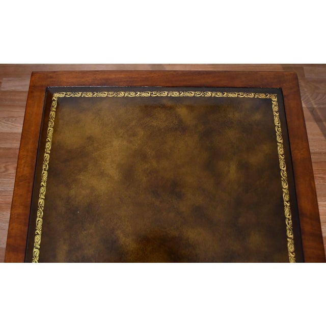 Traditional 1930s Regency Style Mahogany & Leather Top Pair of Side Tables / End Tables For Sale - Image 3 of 16