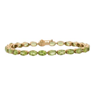 18k Yellow Gold 18.5ct Natural Oval Peridot Tennis Bracelet for Women For Sale
