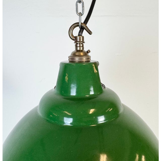 Mid-Century Modern Industrial Green Enamel Factory Pendant Lamp from Maxlume, 1960s For Sale - Image 3 of 18