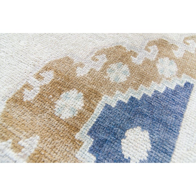 Contemporary 1980s Vintage Oushak Neutral Wool Hand Knotted Rug For Sale - Image 3 of 11