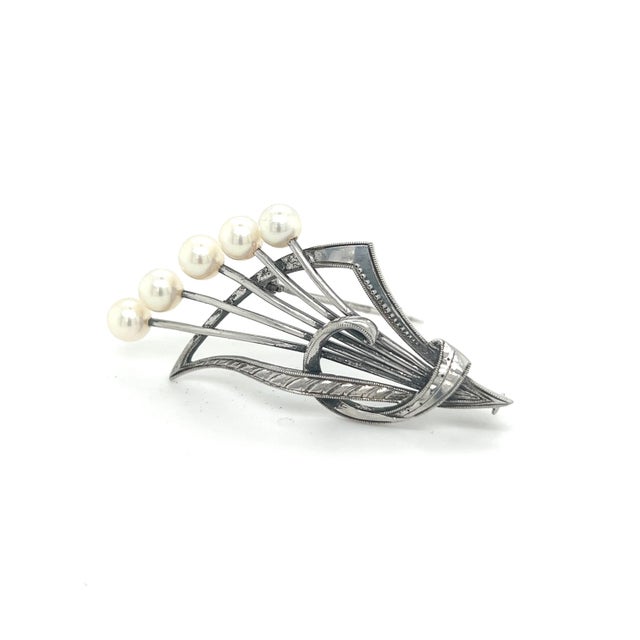 1990s Mikimoto Estate Akoya Pearl Brooch Pin Sterling Silver For Sale - Image 4 of 9