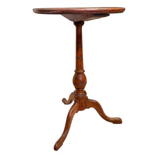 18th Century American Federal Cherry Tripod Candle Stand Table For Sale