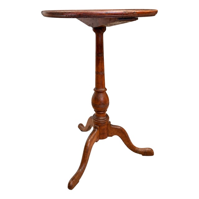18th Century American Federal Cherry Tripod Candle Stand Table For Sale