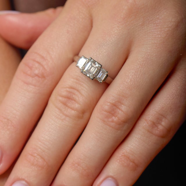 1990s Vintage Gia Diamond Platinum Three Stone Engagement Ring, Size 8 For Sale - Image 5 of 7