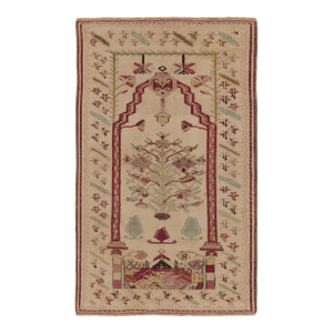 Antique 19th Century Turkish Ghiordes Rug With Bold Pictorials - Rug & Kilim