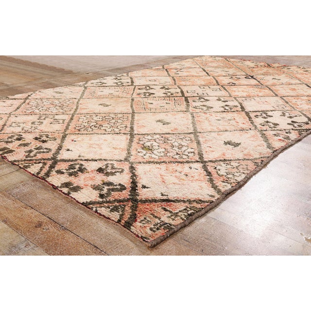 Vintage Moroccan Beni Ourain Rug - 05'07 X 09'02 For Sale - Image 9 of 11