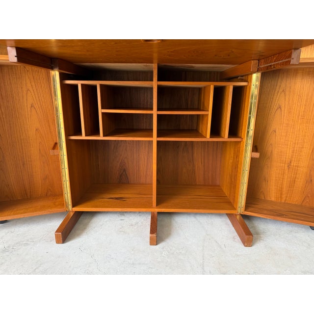 Mid-Century Danish Modern Teak “Magic Box” Folding Desk by Niels Erik Glasdam Jensen for Vantinge Møbelindustri For Sale - Image 9 of 18