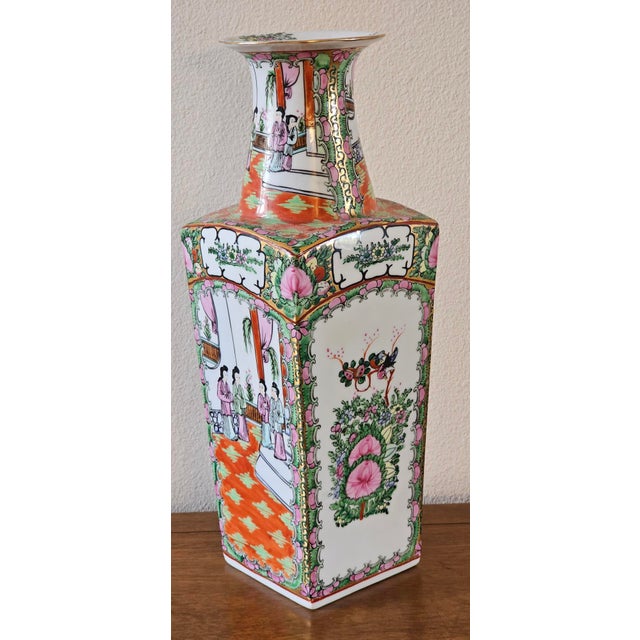 Chinese Antique Chinese Famille Rose Square Porcelain Vase - Hand-Painted Imperial Court Scene For Sale - Image 3 of 15
