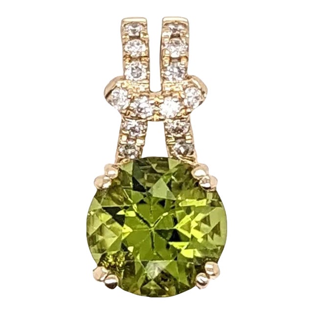 2.1ct Peridot Pendant with Earth Mined Diamonds in Solid 14K Yellow Gold Round 8mm For Sale