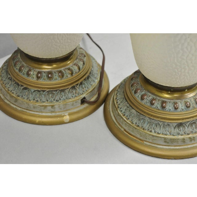 Early 20th Century Antique English Victorian Rainbow Glass Hand Painted Birds Table Lamp - A Pair For Sale - Image 11 of 12