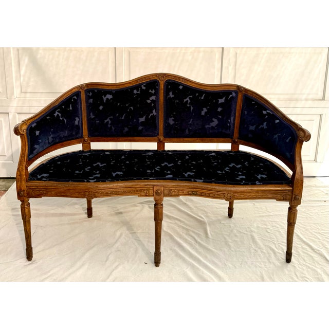 Late 19th Century Carved Wood Louis XVI Settee With Newly Upholstered Navy Cut Velvet For Sale - Image 11 of 11