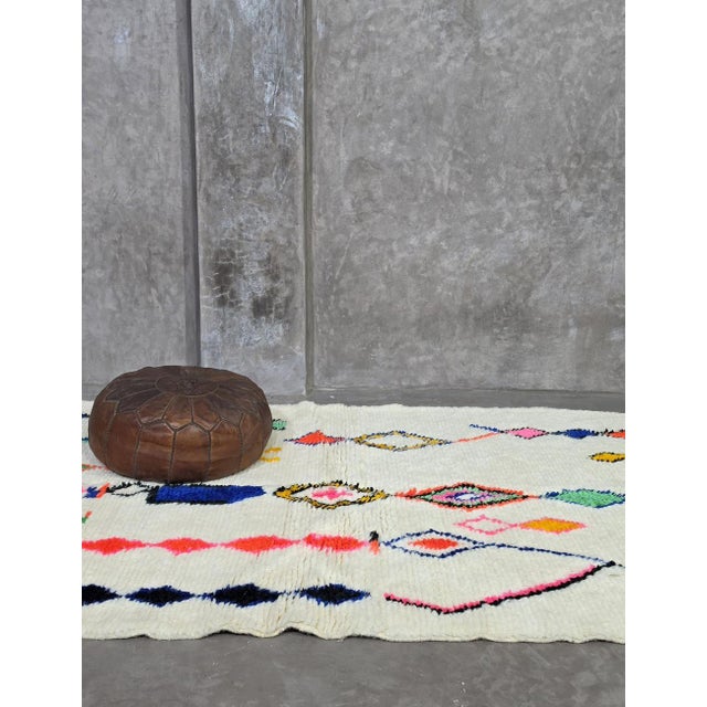 Ivory Handmade Moroccan Azilal Rug - 8 X 4.9 Ft For Sale - Image 8 of 8