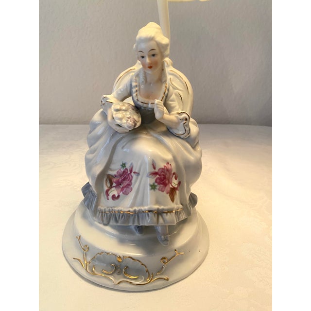 Vintage Porcelain Capodimonte/Dresden Style Figural Nobel Lady Boudoir Lamp With Matching Reticulated Shade Excellent Condition For Sale - Image 13 of 14