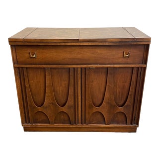 Vintage Mid-Century Modern Broyhill Brasilia Rolling Bar Cart Server For Sale