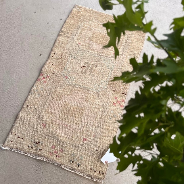 1980s Vintage Miniature Rug, Doormat, Bathroom Rug 1’7x3’2 For Sale - Image 5 of 5