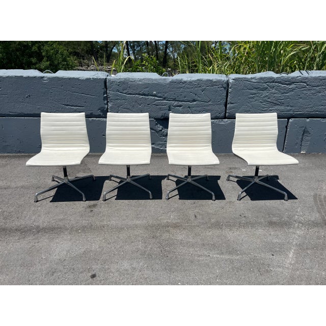 Cream One Eames Aluminum Group Side Chair Vicenza Leather Cream Herman Miller 2015 For Sale - Image 8 of 11