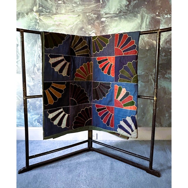 American Antique Americana Quilt with Fan Motifs For Sale - Image 3 of 13