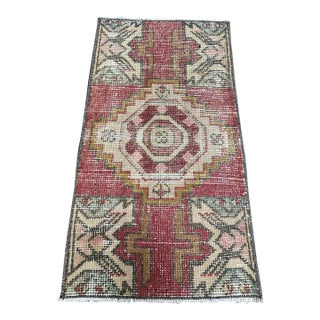 Turkish Yastik Rug 1'6" x 2'8" For Sale