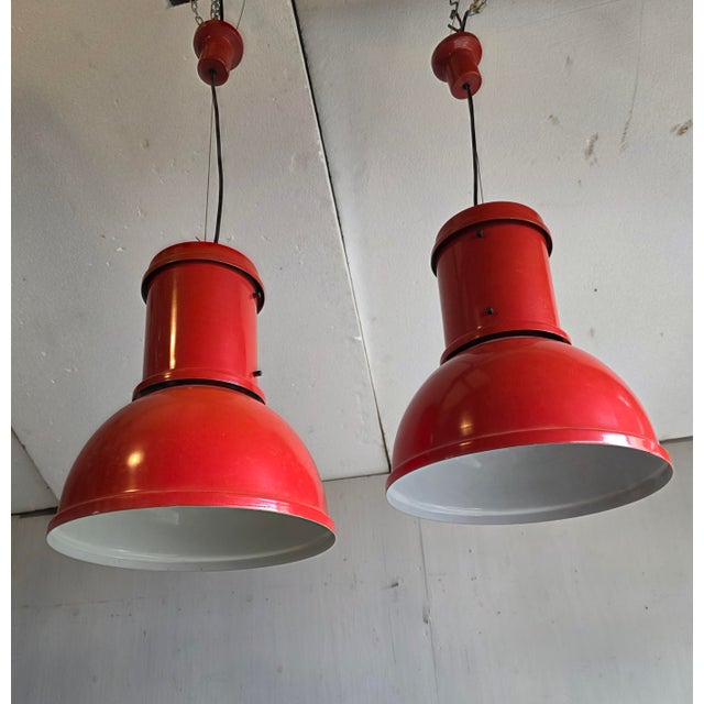 1970s Red Metal Pendant Lamps from Fontana Arte, 1970s, Set of 2 For Sale - Image 5 of 8