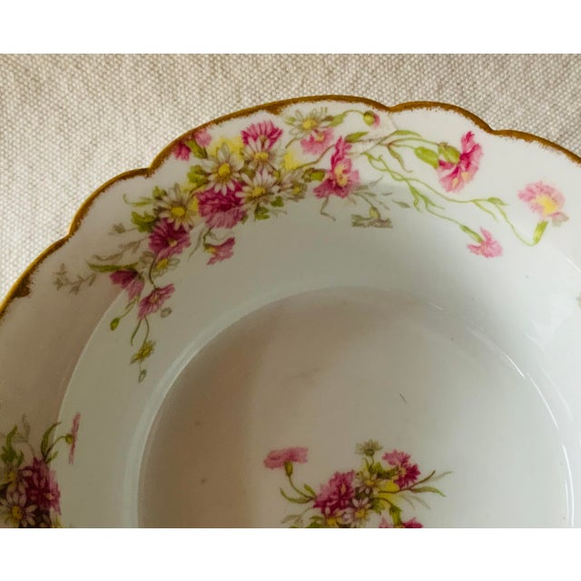 1910s French Limoges Porcelain Soufflé Dish With Underplate - Hand-Painted Pink Carnations, Bawo & Dotter For Sale - Image 15 of 18