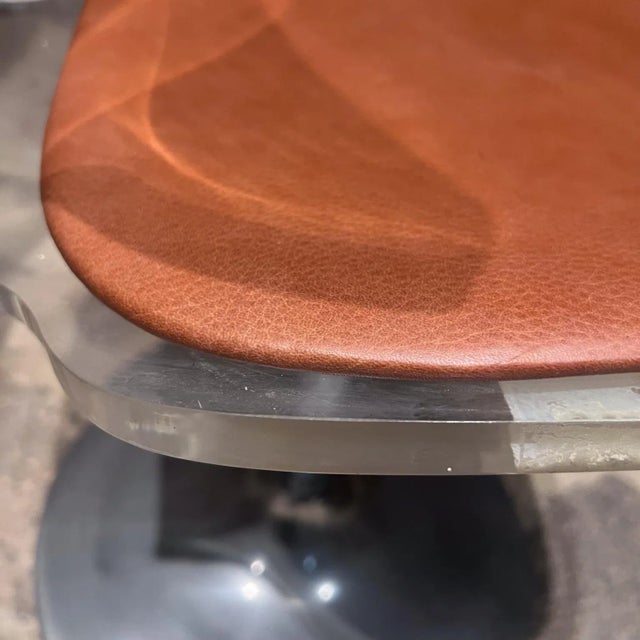 Mid-Century Modern 1980s Pair of Lucite and Chrome Swivel Dining Chairs For Sale - Image 3 of 12