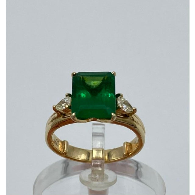 7 Ct Emerald 14 Kt Yellow Gold Ring For Sale - Image 11 of 12