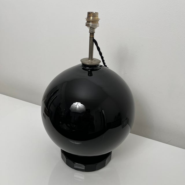 Spherical Desk Lamp in Black Opaline Glass in the style of Jacques Adnet, France, 1930s For Sale - Image 6 of 18