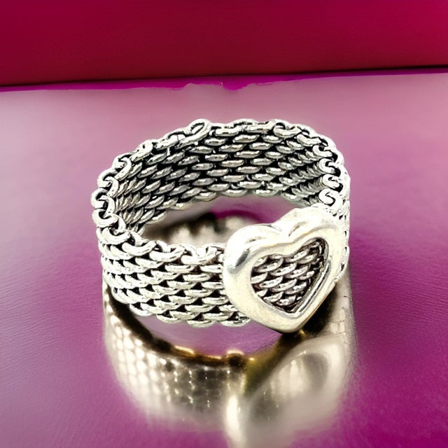 Silver 1990s Tiffany & Co Estate Somerset Heart Ring Size 5.5 Sterling Silver 6.5 mm For Sale - Image 8 of 10