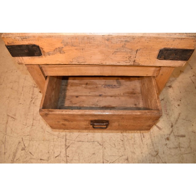 Wood 19th Century English Butcher Block With Drawer For Sale - Image 7 of 10