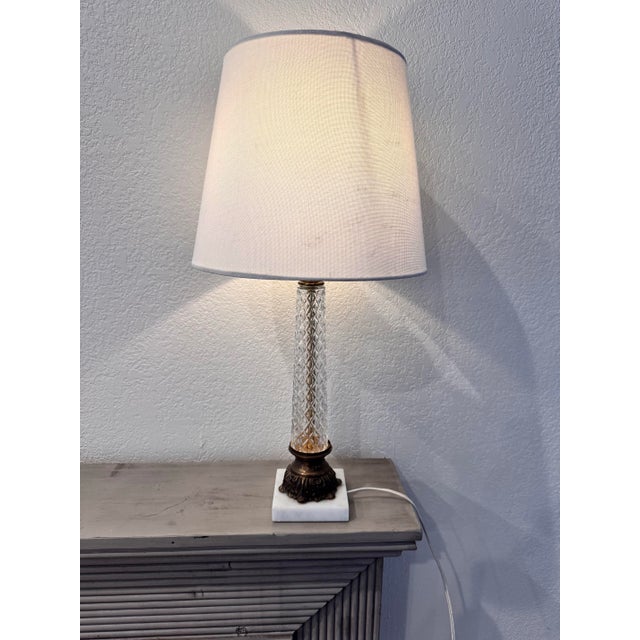 Mid 20th Century Vintage Hollywood Regency Diamond-Cut Crystal & Marble Column Table Lamp For Sale - Image 5 of 6