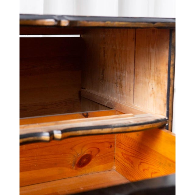 Early 20th Century Antique Scandinavian Painted Pine Chest, Early 20th Century For Sale - Image 5 of 12