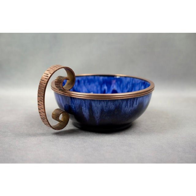 Blue Cobalt Blue Flamed Glazed Earthenware Bowl with Handle and Hammered Metal Mount by André Villien, Paris, 1910-1920 For Sale - Image 8 of 11