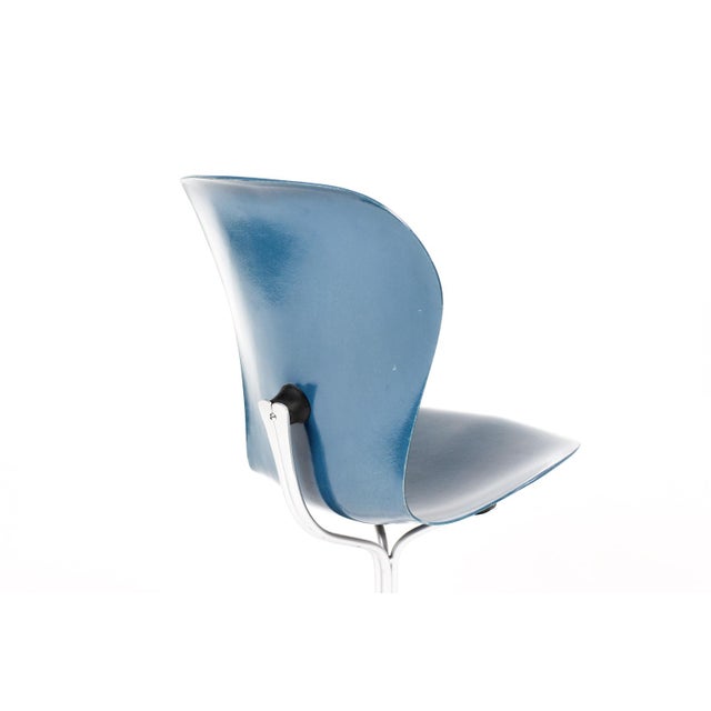 Mid Century Vintage Space Age Ion Chair — Gideon Kramer Attributed— Blue Fiberglass For Sale In Los Angeles - Image 6 of 10