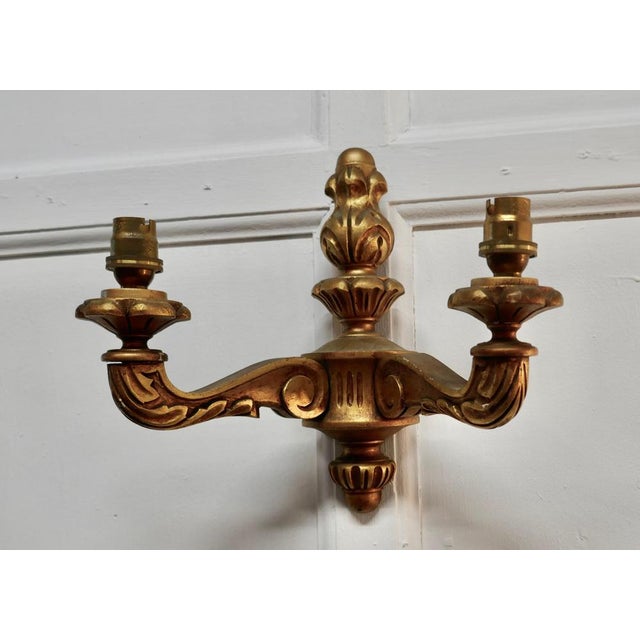 Carved Giltwood Twin Wall Lights, 1900s, Set of 3 For Sale - Image 4 of 12