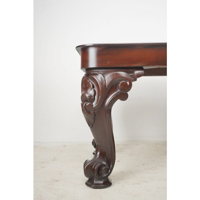 Mid 20th Century Chippendale Carved Wooden Sofa Accent Table For Sale - Image 4 of 16