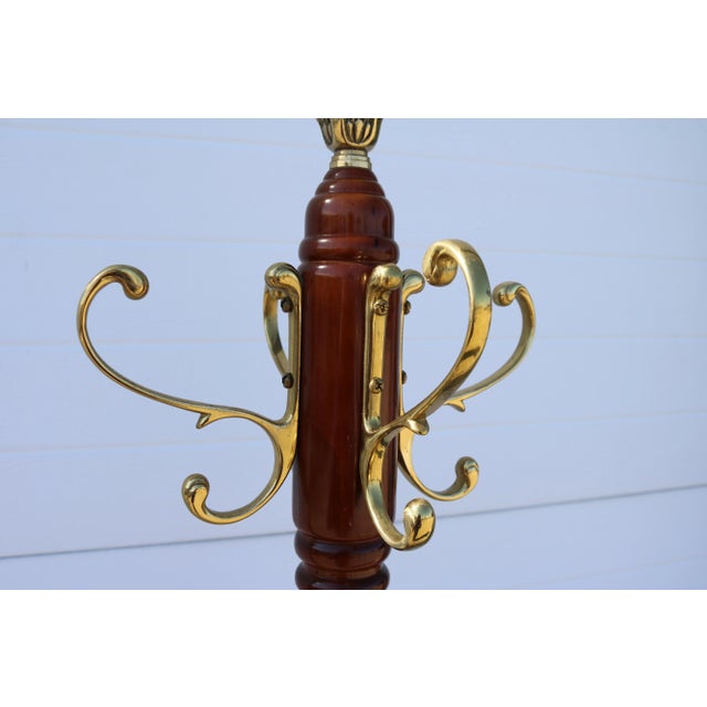 1990s Traditional Vintage Mahogany Coat Tree With Brass Pineapple Finial Attributed to the Bombay Company For Sale - Image 5 of 8
