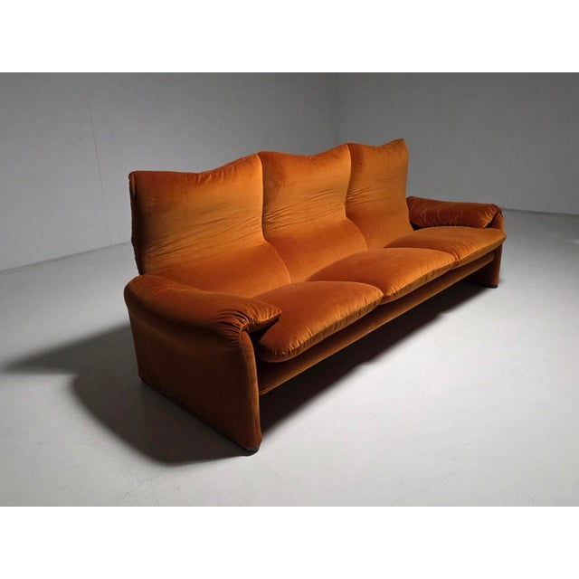 Textile Maralunga Sofa in Burned Orange Velvet by Vico Magistretti for Cassina, 1970s For Sale - Image 7 of 12
