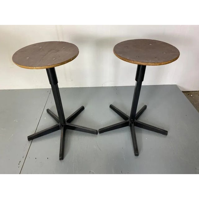 Mid-Century Modern Set of Industrial Adjustable Stools from Galvanitas, 1950s-1960s For Sale - Image 3 of 9