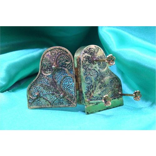 Metal Miniature Piano in Gilded Silver Filigree with Reliefs and Applications For Sale - Image 7 of 8