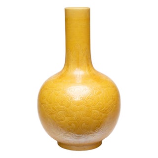 Chinese Golden Yellow Sgraffito Vase, C. 1900 For Sale