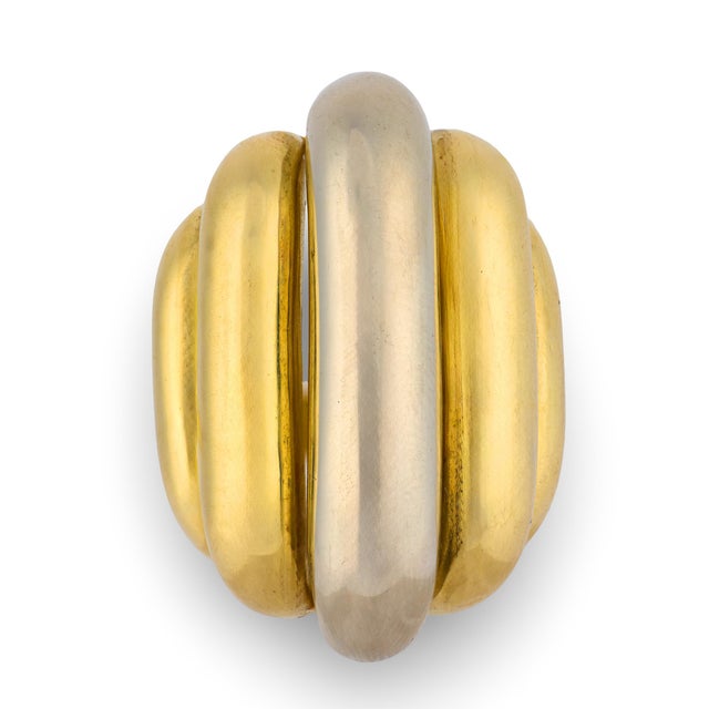 Contemporary Vintage Italian 18k Yellow and White Gold Cocktail Ring, Size 7 For Sale - Image 3 of 6
